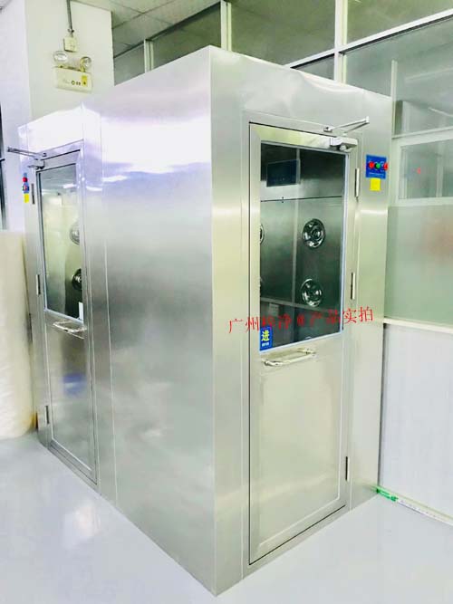 不銹鋼四人雙吹風(fēng)淋室(產(chǎn)品圖片異型轉(zhuǎn)角風(fēng)淋室) 不銹鋼四人雙吹風(fēng)淋室(產(chǎn)品圖片異型轉(zhuǎn)角風(fēng)淋室)