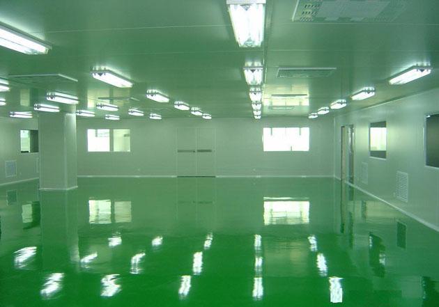 潔凈技術(shù)（cleanroom）是適應(yīng)實(shí)驗(yàn)研究與產(chǎn)品加工的精密化、微型化、高純度、高質(zhì)量和高可靠性等方面要求而誕生的一門(mén)新興技術(shù)。潔凈室（cleanroom）這個(gè)名詞和概念源于18世紀(jì)六十年代的歐洲醫(yī)學(xué)，當(dāng)時(shí)的理解僅限于經(jīng)噴灑消毒后可以控制創(chuàng)部感染率的處置室、手術(shù)室這類(lèi)滅菌處理的工作境